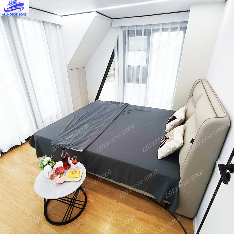 Luxury Floating Aluminum House Boat Luxury Yacht Resort Houseboat with High End Features Competitive Price Other Boats