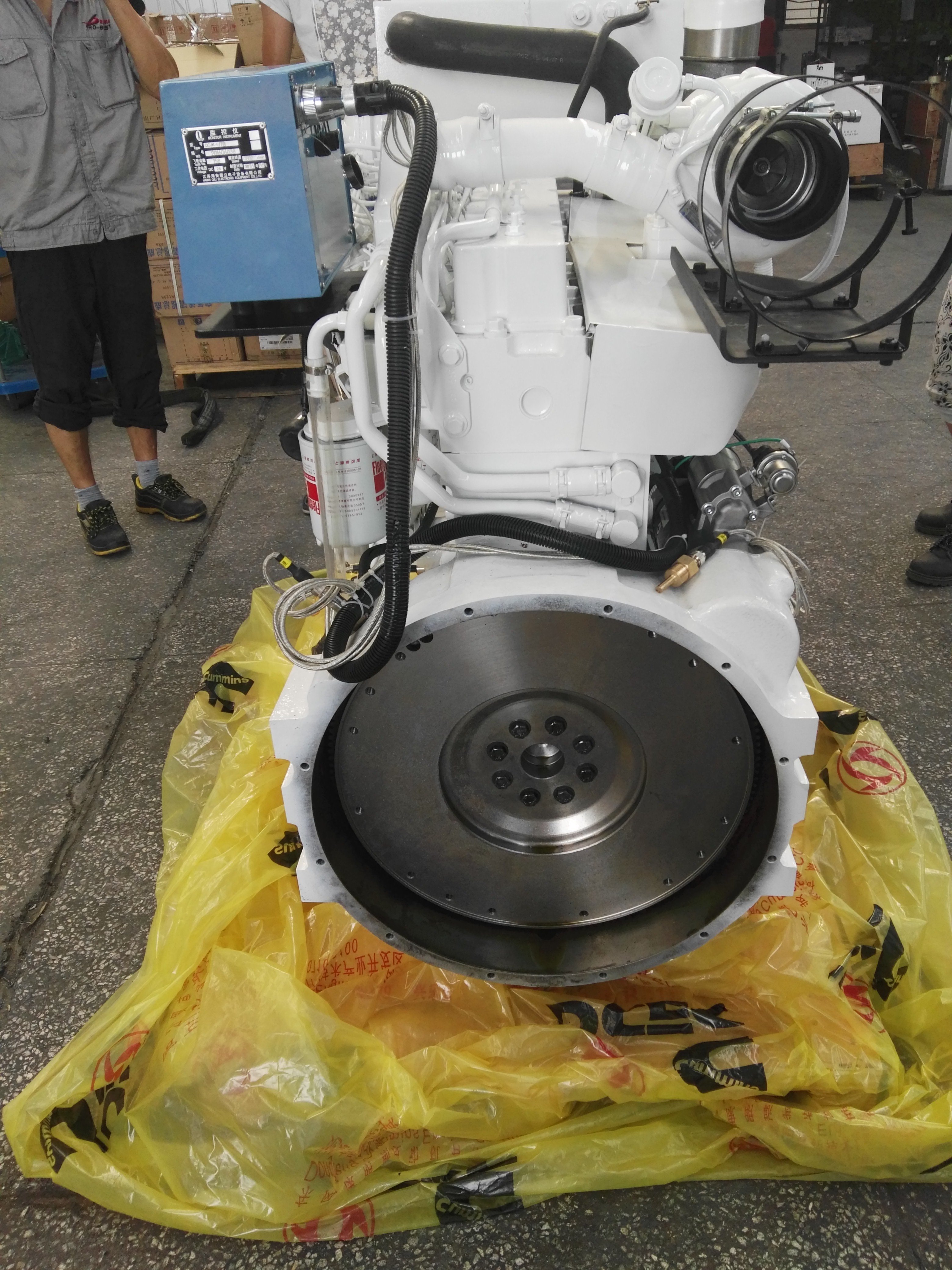 Original 6 Cylinder Diesel Marine Engine 6cta8.3-m260 for Boat