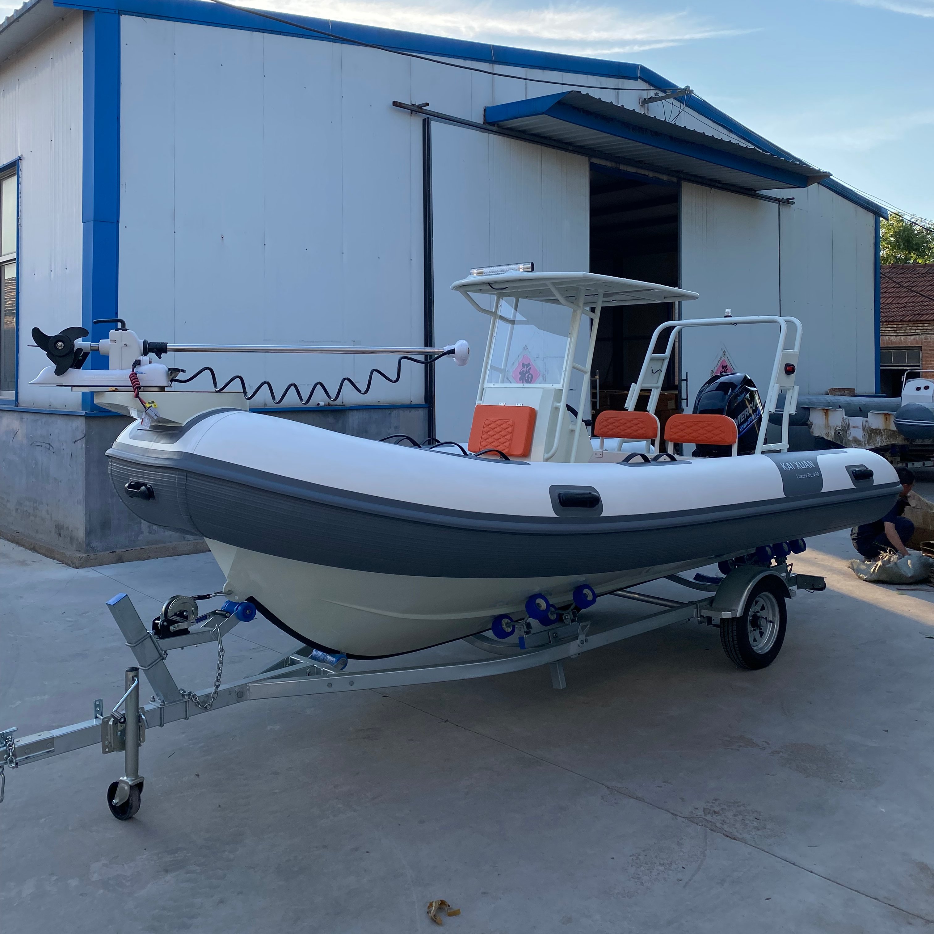 High Quality 18ft 5.6m Gray 560 Deep V Bottom Hull PVC Hypalon Air Tube Inflatable Aluminum Rib Boat Outboard Engine for Rowing