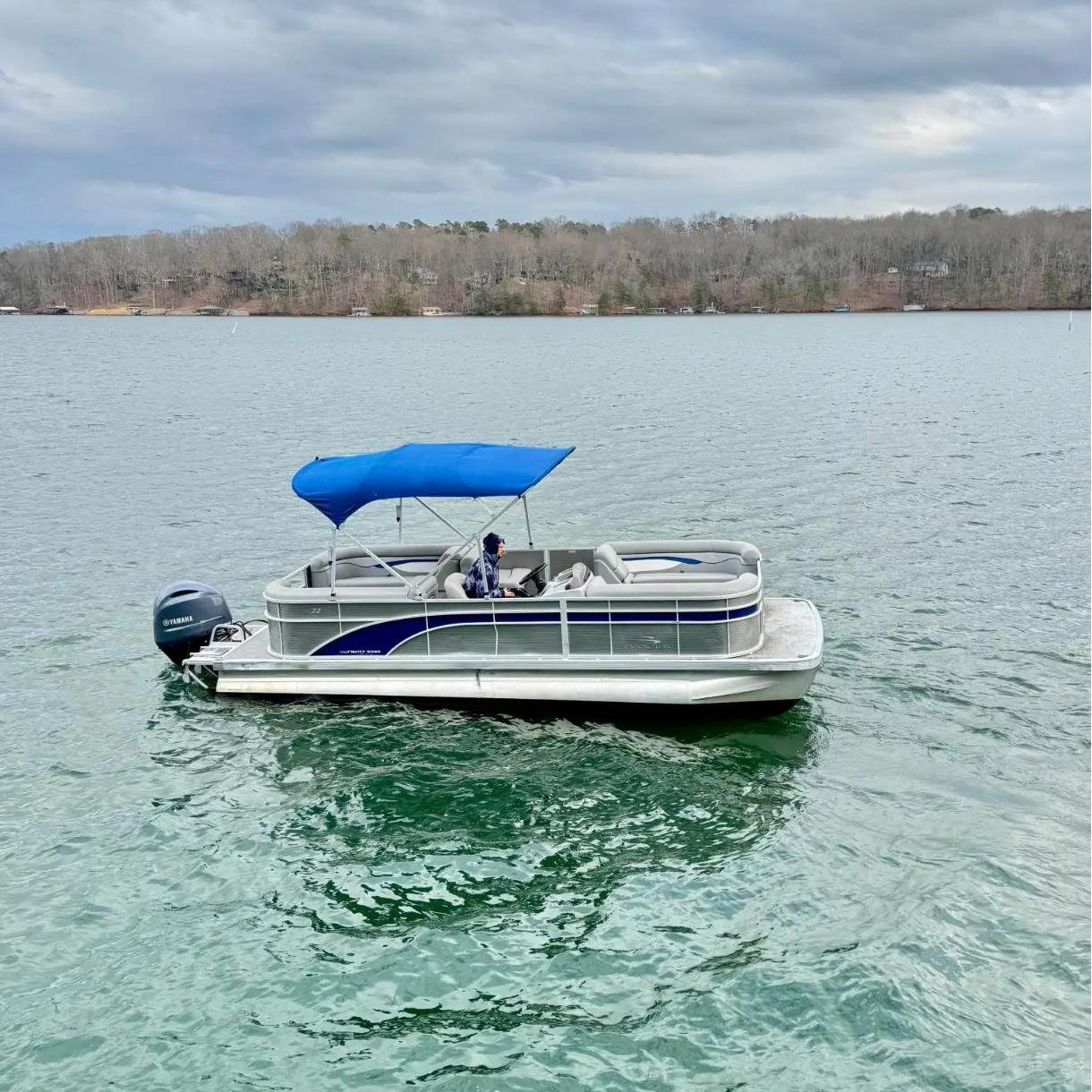 China Factory Customized 23FT Aluminum Tritoon Boat with Outboard Engine Popular Yacht Style