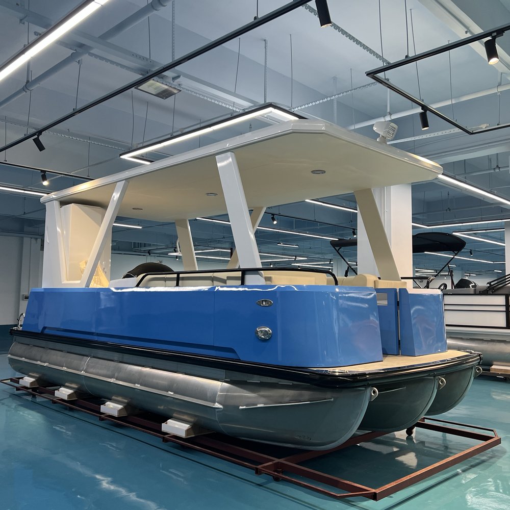 Customized Luxury Tritoon Aluminum Pontoon Boat for Leisure and Entertainment Outboard Engine for Fishing