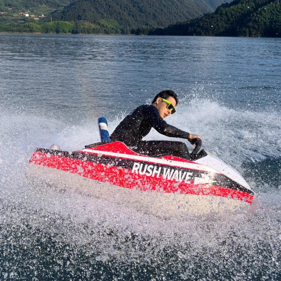 China Manufactured 48V Rush Wave Mini Electric Boat Kit Fast Speed Brushless Go Kart Water Ski Jet Boat with 2 Stroke Engine