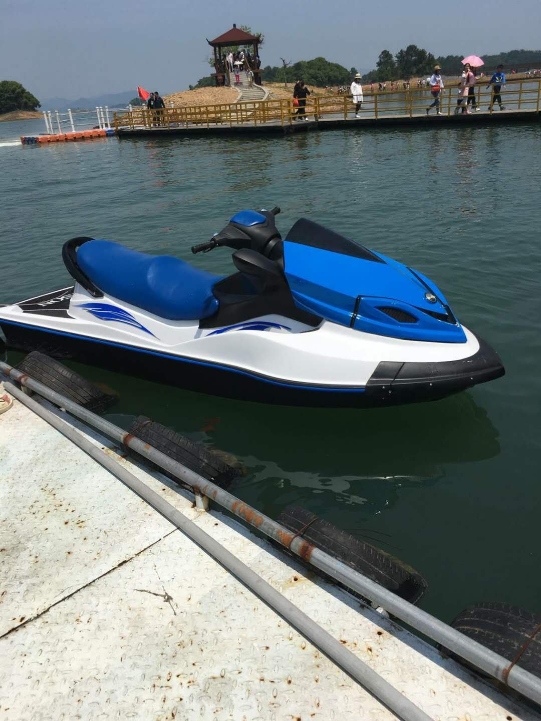 Factory Custom 1400cc 4 Stroke Water Jet Ski High-Speed 3 Seat Fiberglass Motor Boat 115hp for Fishing and Play