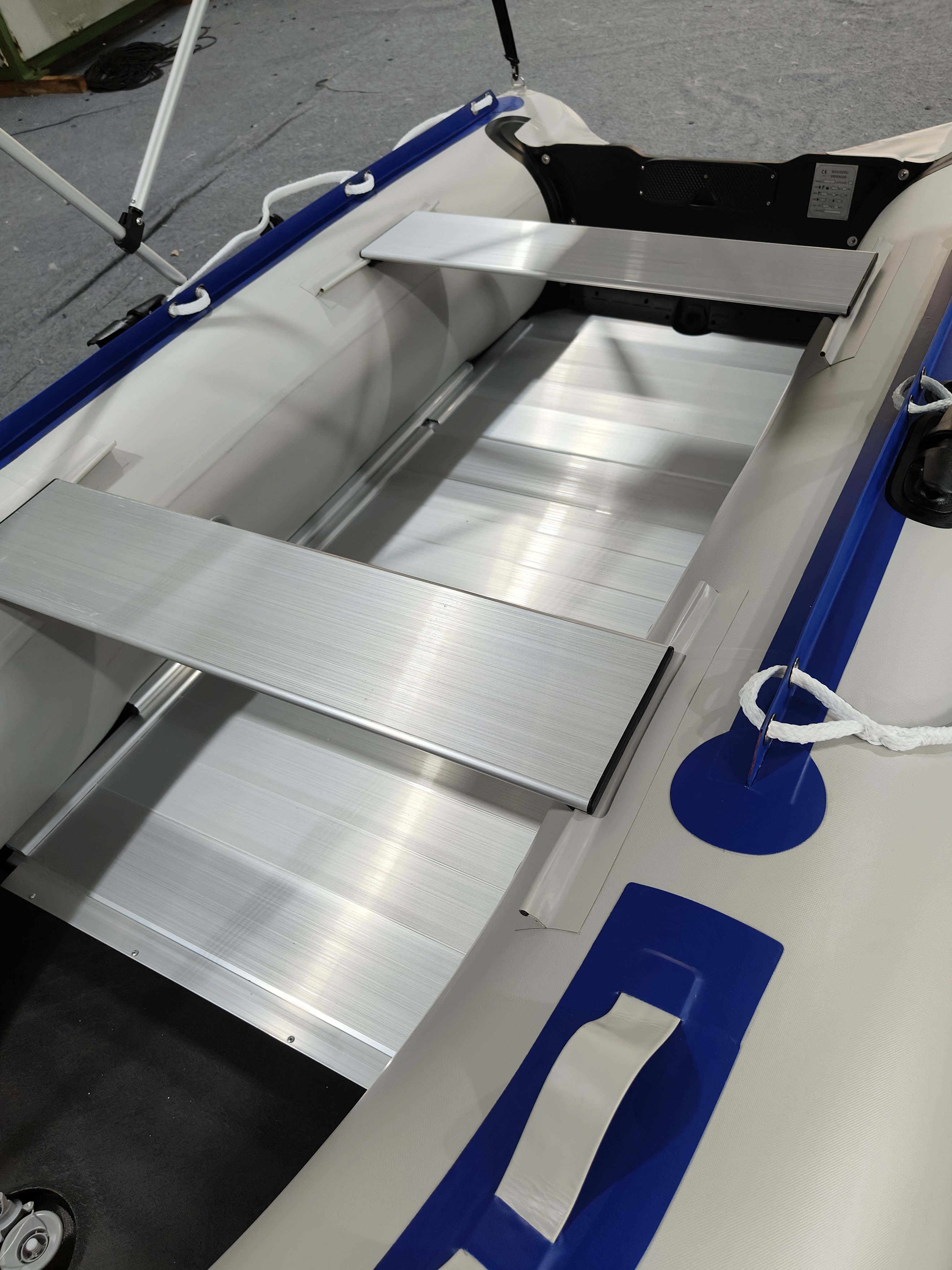 3M Inflatable Boat with Aluminum Floor 3.3M/3.6M Length for 4 Persons Lake River Offshore Sea Driving Outdoor Diving Activities