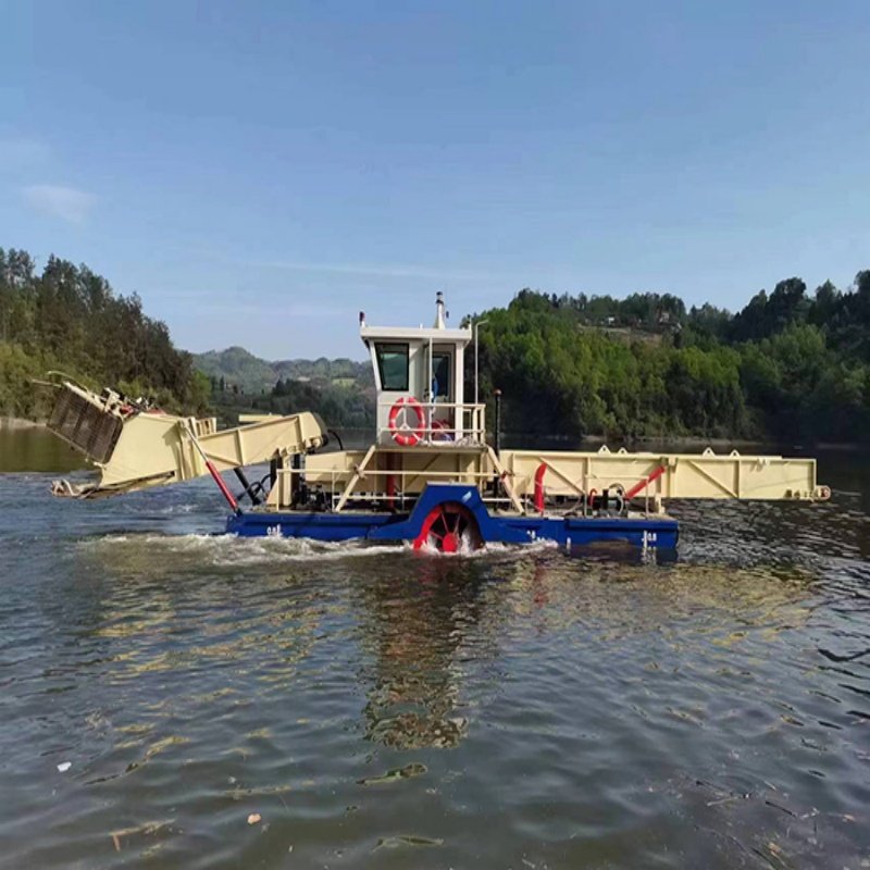 Capacity 2500Cbm 40kw Power Clean Reed Kelp Duckweed Pontoon Boat For Lake With Stainless Chain
