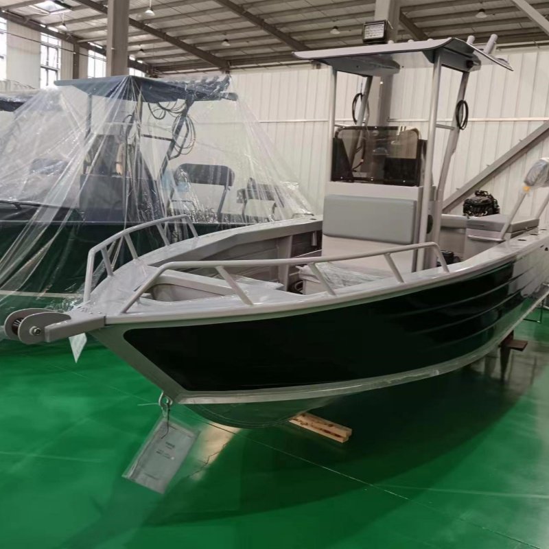 2024 Hot-Selling 5.8 M All-Welded Aluminum Bay Fishing Boat with CE Sports Yacht 6M Length and Outboard Engine