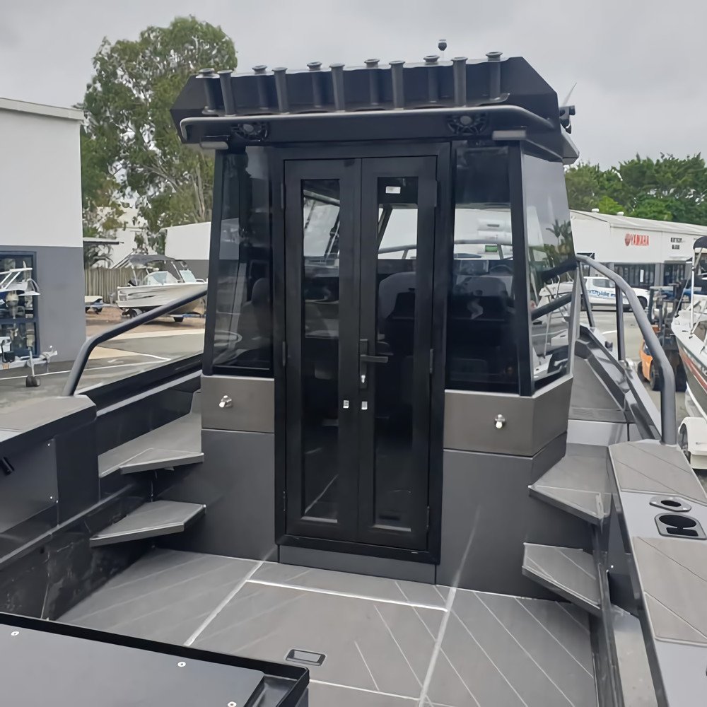 Hot Sale Luxury 30ft Aluminum Speed Cabin Cruiser Yacht Welded Fishing Boat Outboard Power Engine Combo Set for Ocean Waters
