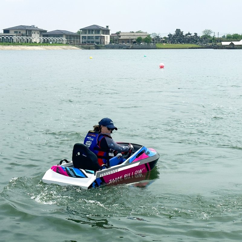 Small Speed Boats Ternary Lithium Battery Luxury Yacht Kids Mini Electric Kart Boat for Water Sports Mini Jet Boat With Engine