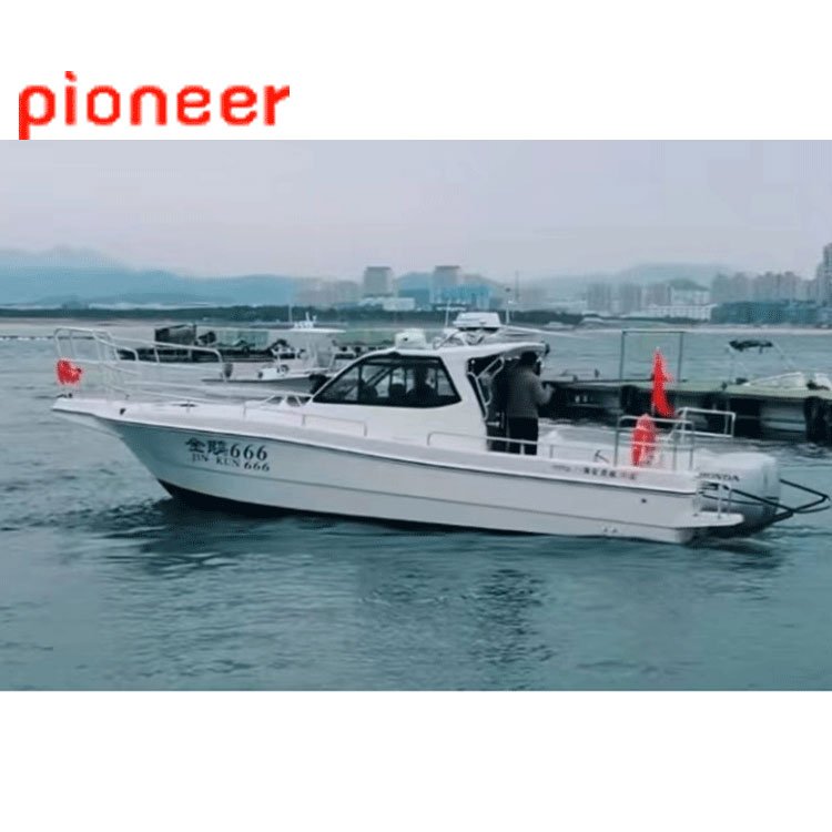 Luxury Sport Yacht for Sale Comfortable 6m Center Console with Outboard Engine Fiberglass Hull for Fishing and Boating