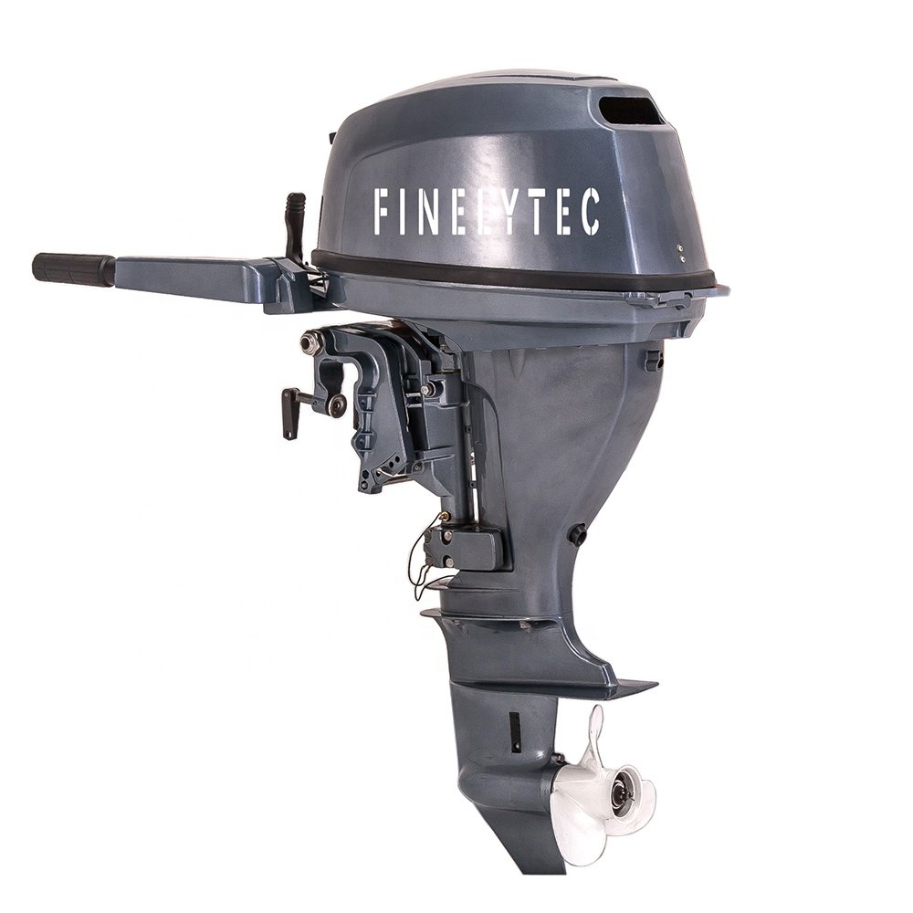 Hot Sale 4 Stroke Boat Motor 9.9 HP Water Cooled Boat Engine in the Sea