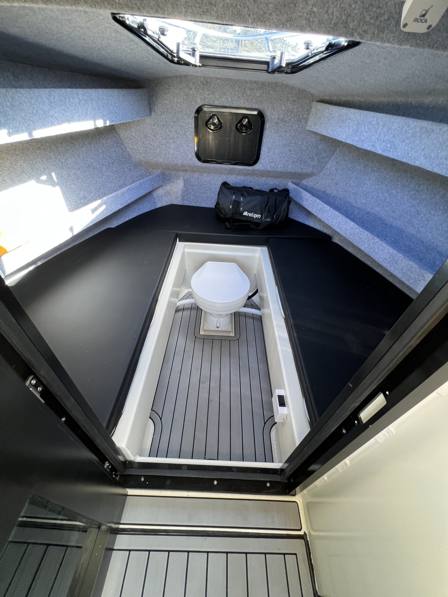 7.5m Luxury Aluminum Cabin Boat Outboard Speedboat for Sport Fishing and River Activities