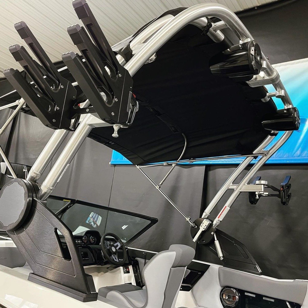Kinlife Customizable 25ft Luxury Aluminum Wake & Surf Yacht Inboard Engine Welded Workmanship Good Price