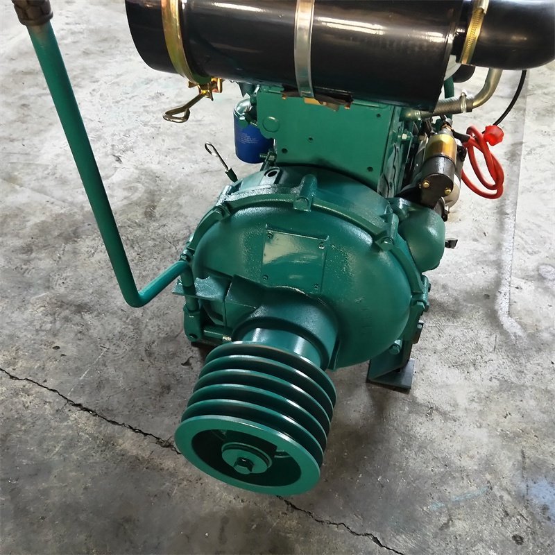 Water Cooling 4 Cylinder 75hp Diesel Stable Quality ZH4102ZP 2000rpm 4 Stroke Machinery Engines Boat Engines 55Kw 1set