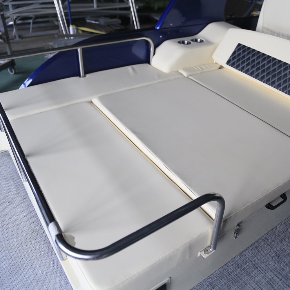 China Factory Luxury 22FT-30FT Pontoon Boat Yacht 24FT-27FT Aluminum Hull with Outboard Engine for Travelling