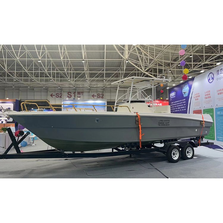 Made in China Factory Direct Sale Cheap Small Fiberglass Boat 8.5m Luxury Leisure Fishing High Speed Boat