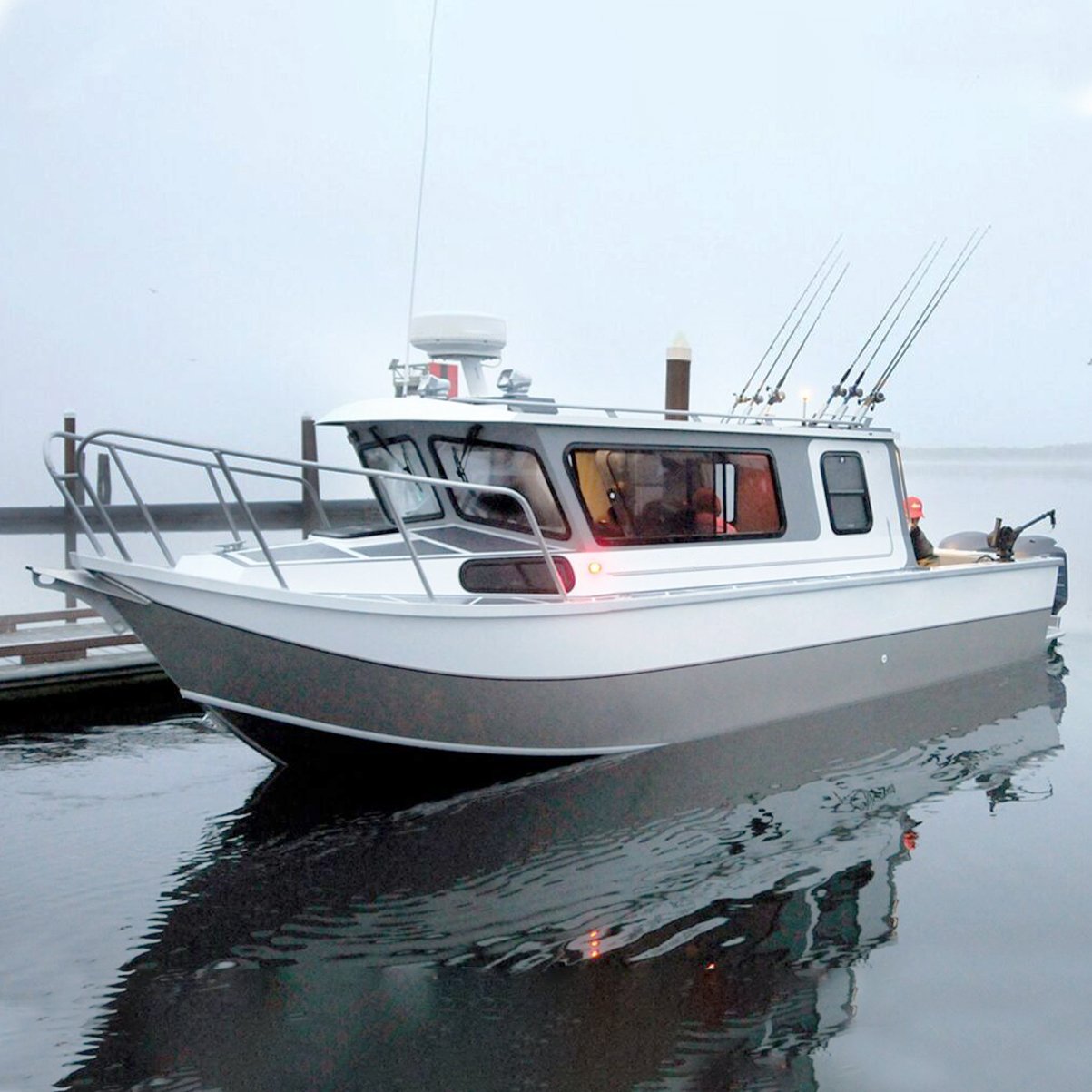 Kinocean Luxury Aluminum Inshore Fishing Boat Professional Cabin Water Entertainment Sport Style Family Outdoors Includes Engine