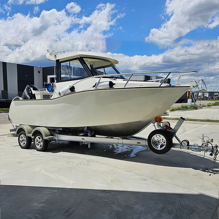 Hot Sale Fishing Boat Sea Luxury Fishing Boat With Motor 6 Passengers Welded Aluminium Boat for Sales