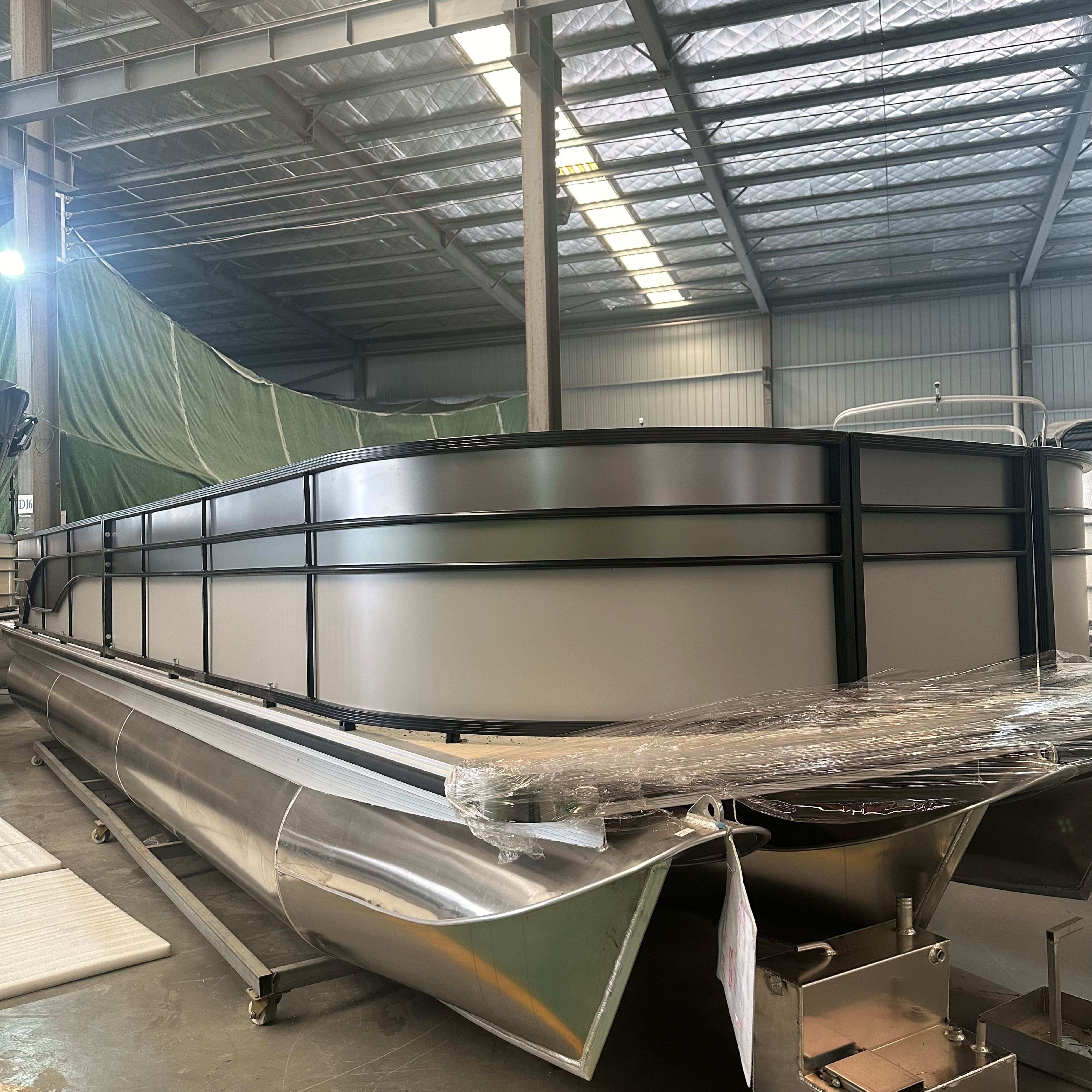 Customized 25ft Aluminum Sport Pontoon Boat Unique Floating Yacht for Recreational Fishing Sightseeing Leisure Welded Outboard