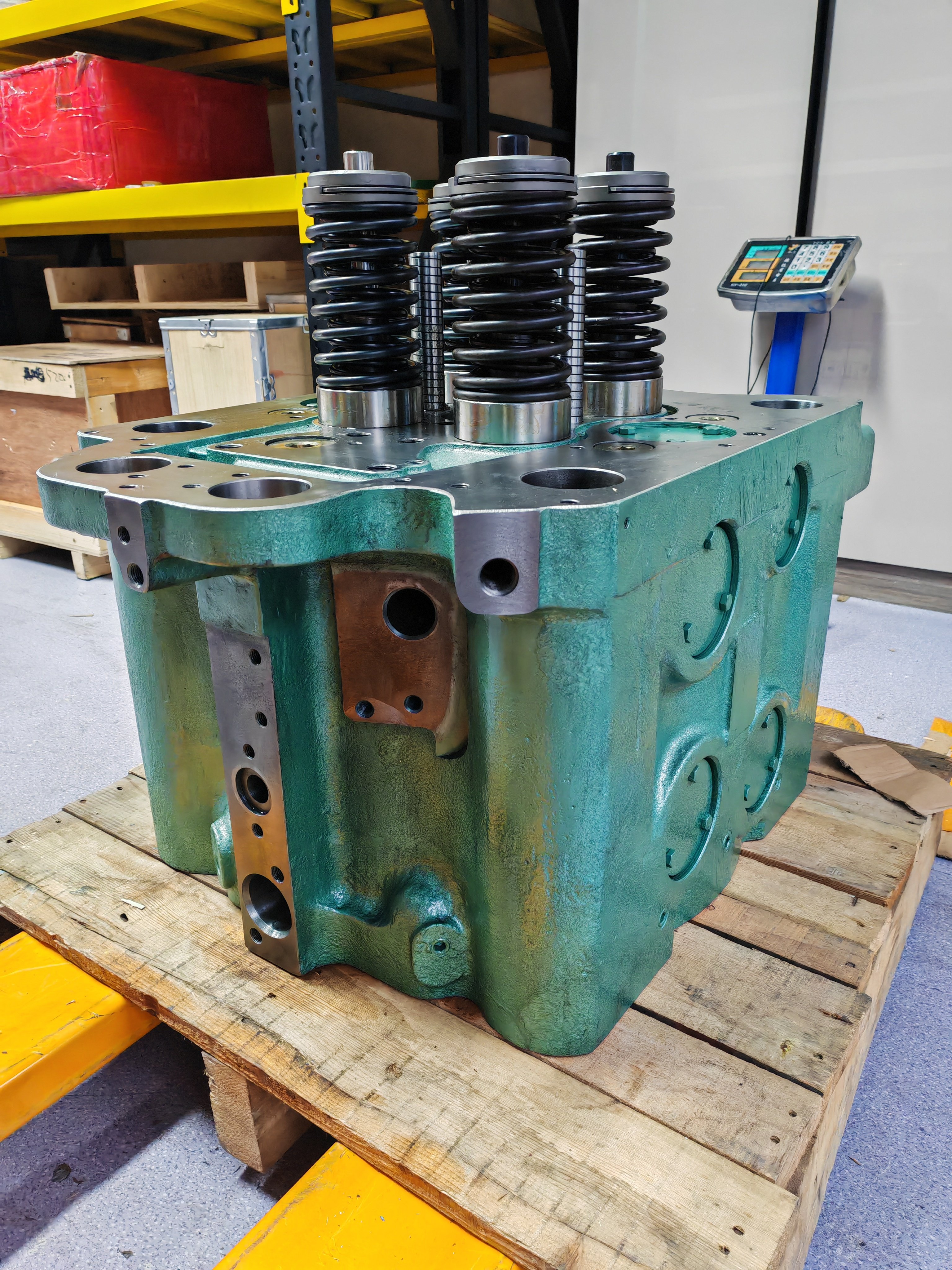 New Condition N330 Cylinder Head Diesel Engine Parts for Shipping