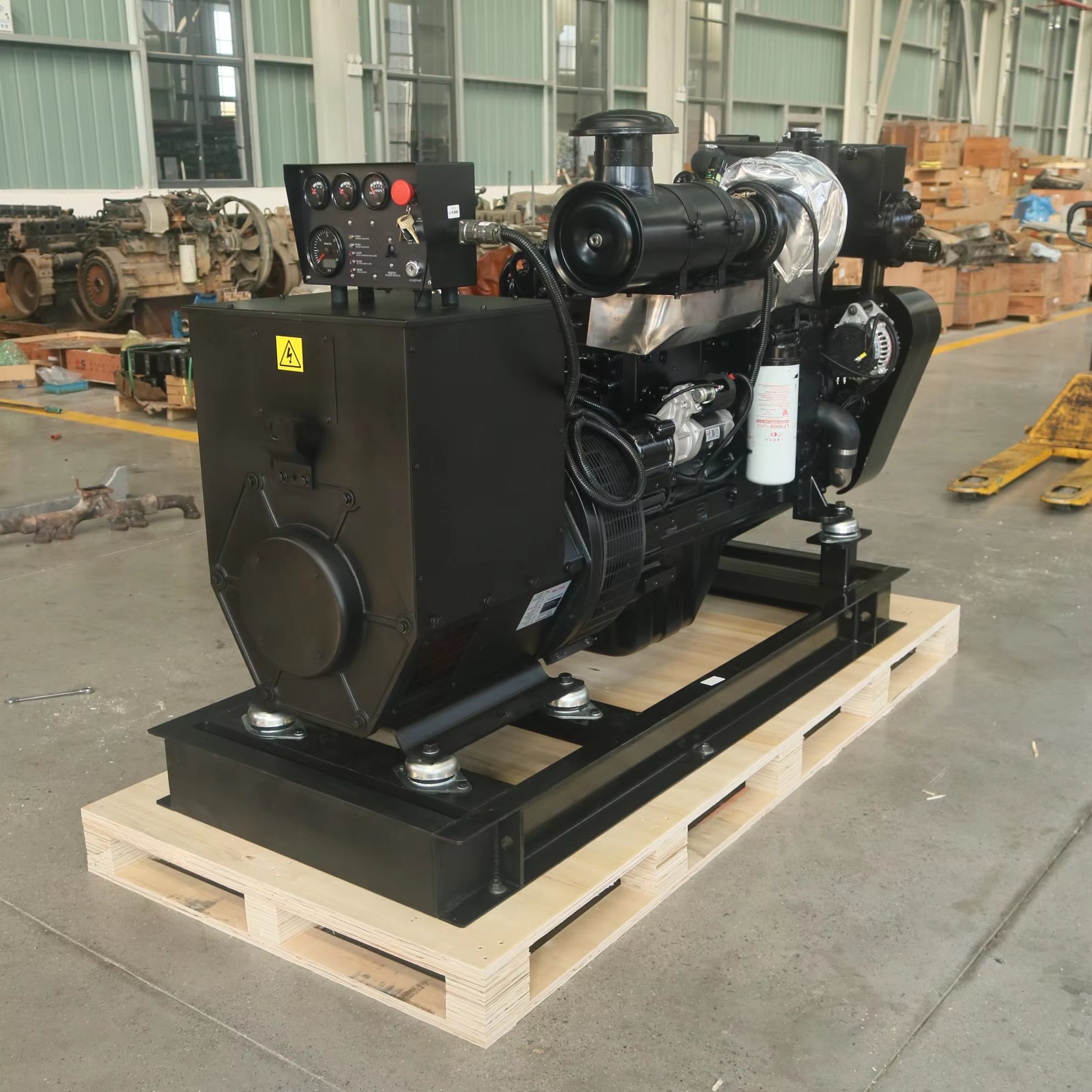 Dongfeng DCEC Brand 175kw Marine diesel Generator Used 6 Cylinders 6CTA8.3-GM175 Marine Boat Motor diesel Engine with Alternator