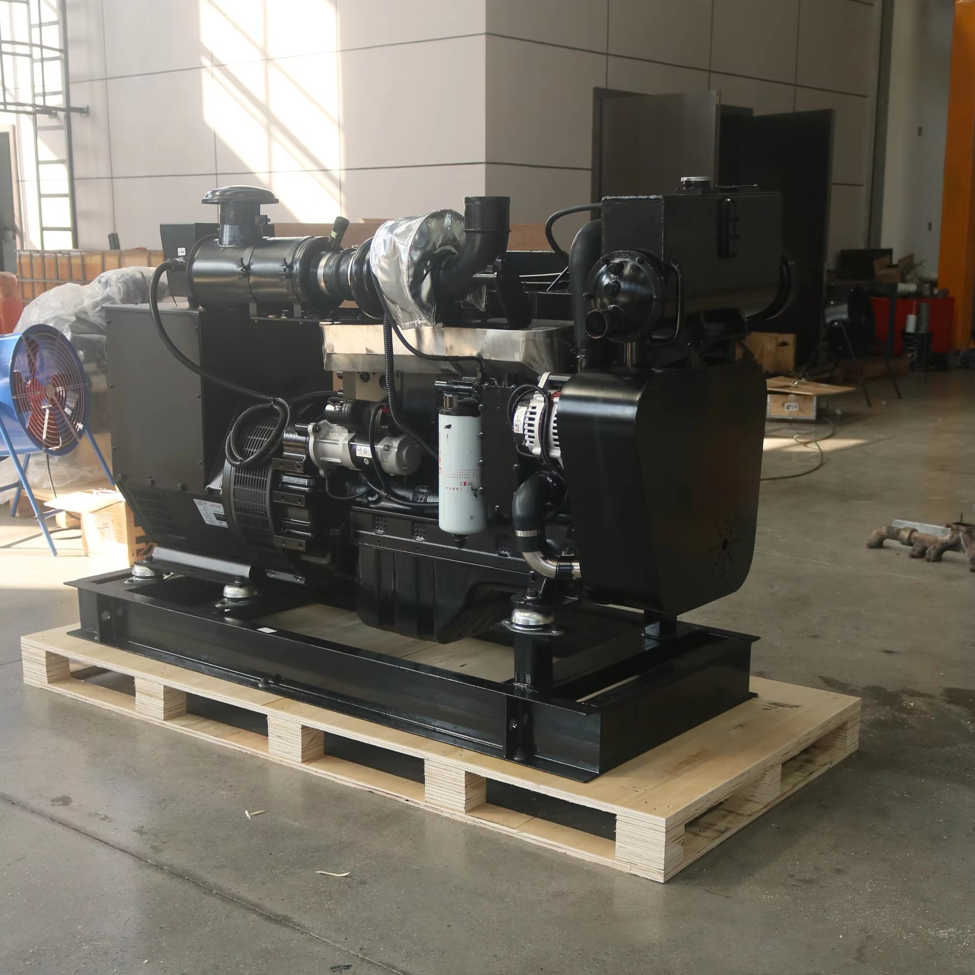 Dongfeng DCEC Brand 175kw Marine diesel Generator Used 6 Cylinders 6CTA8.3-GM175 Marine Boat Motor diesel Engine with Alternator