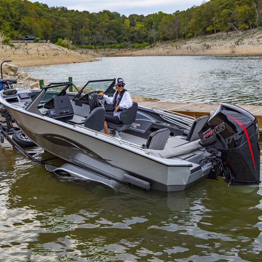 Hot Sale Factory Aluminum Sport Yacht with Outboard Engine and Trailer Fishing and Speed Boat