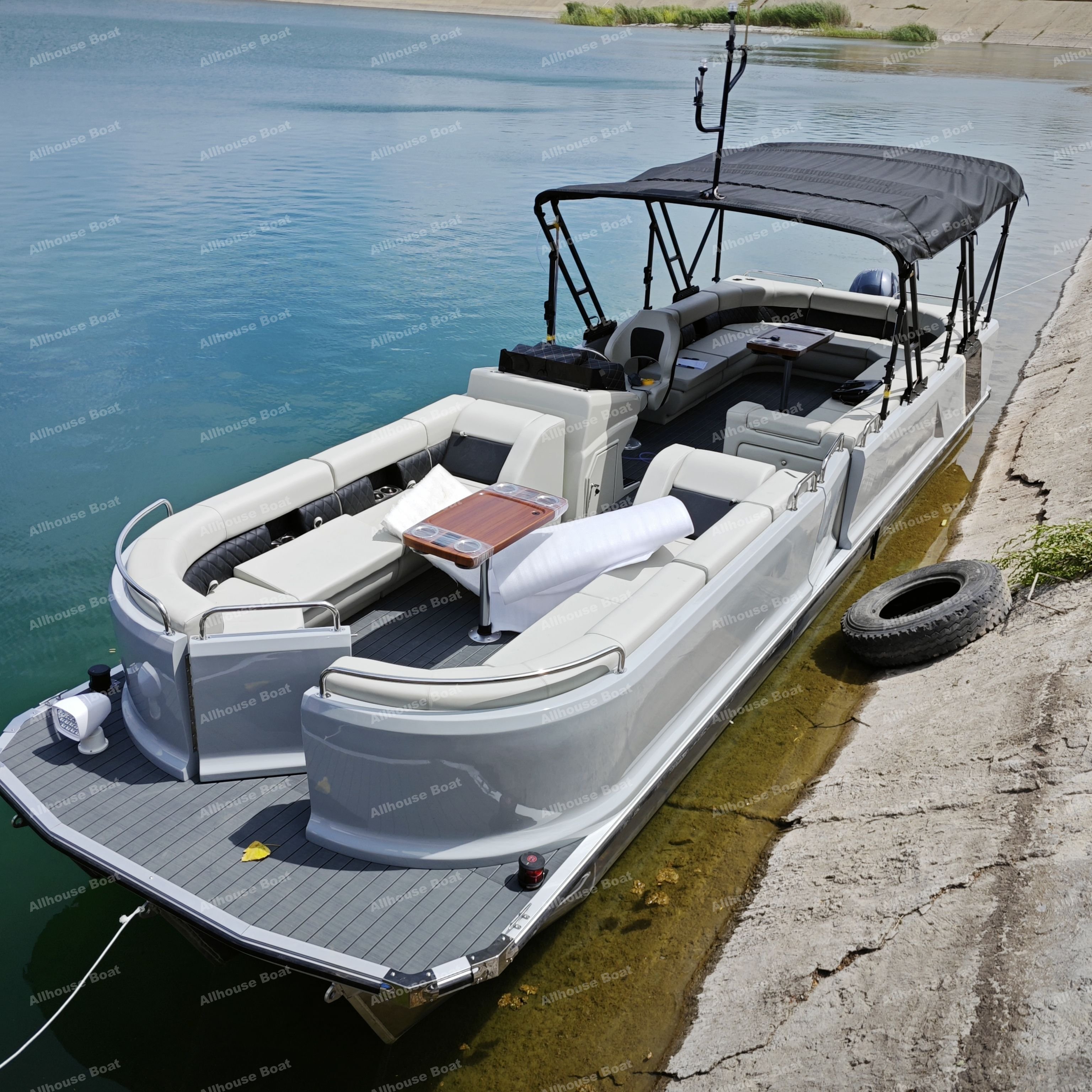 2025 Luxury Custom 17ft 5.2m Recreational Pontoon Boat Aluminum Yacht House with Outboard Engine MP3 for Fishing