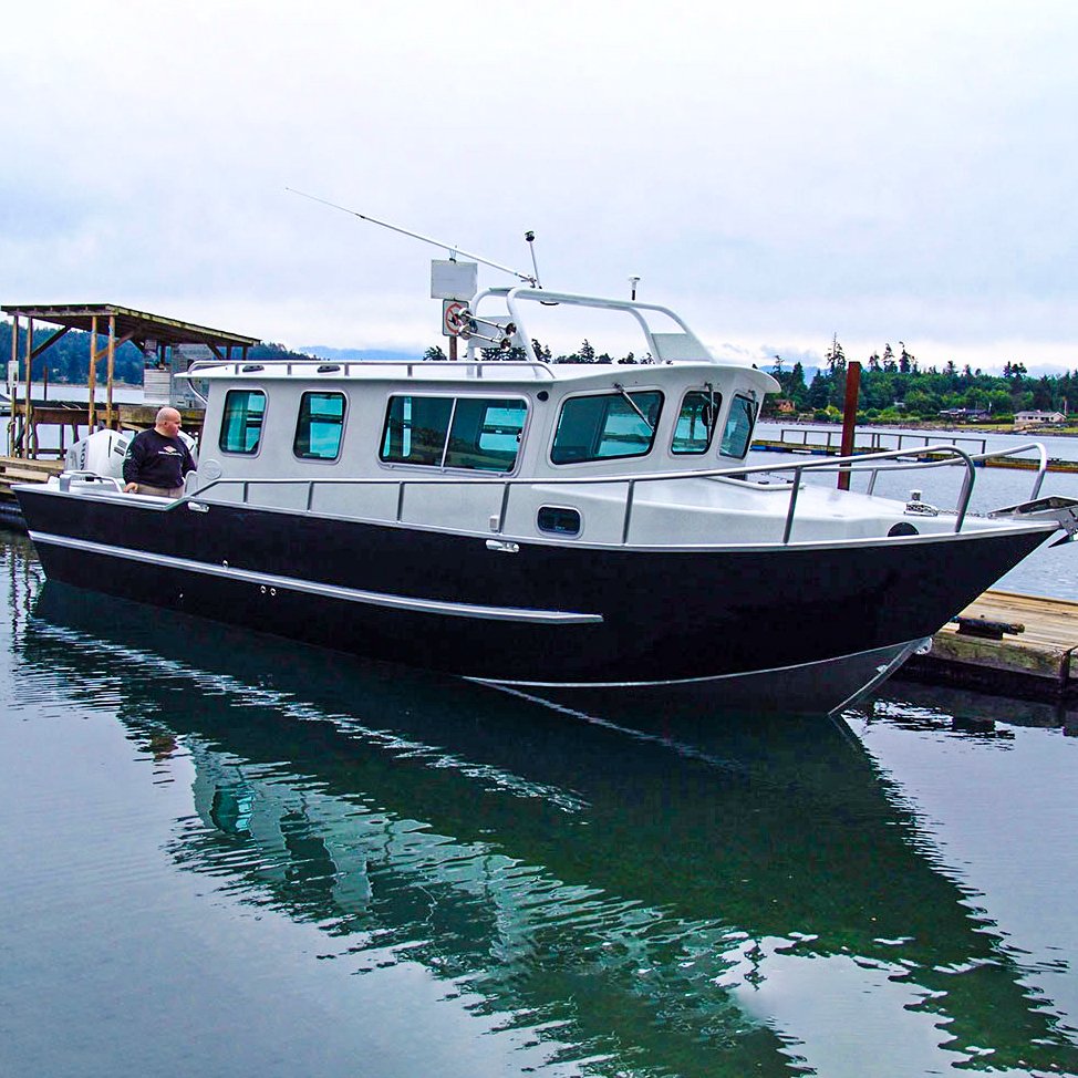 Kinocean Luxury Sport Yacht Deep-V Aluminum Cabin High-Speed Boat for Fishing & Entertainment