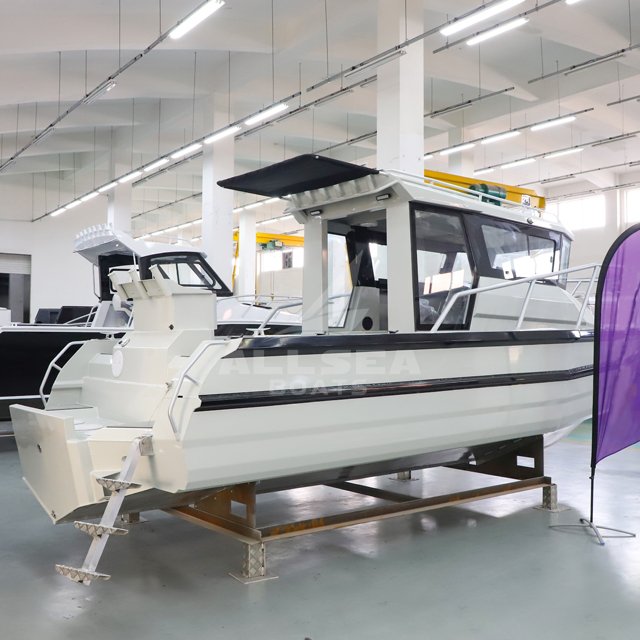 7.5m 25ft Luxury Aluminum Fishing Boat Cheap Sport Yacht with Walkaround Outboard Engine for Sale