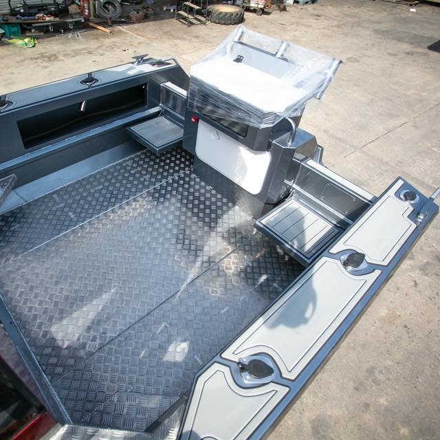7.5m 25ft Luxury Aluminum Fishing Boat Cheap Sport Yacht with Walkaround Outboard Engine for Sale