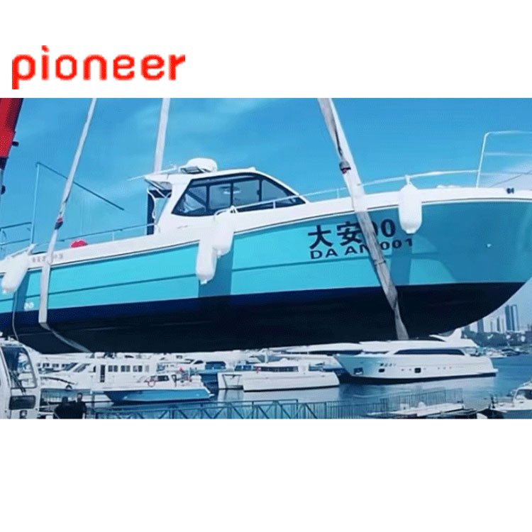 Luxury FRP Fiberglass Boat CE Certified 9.45M Sport Yacht for 8 Passengers Outboard Engine for Recreation and Fishing