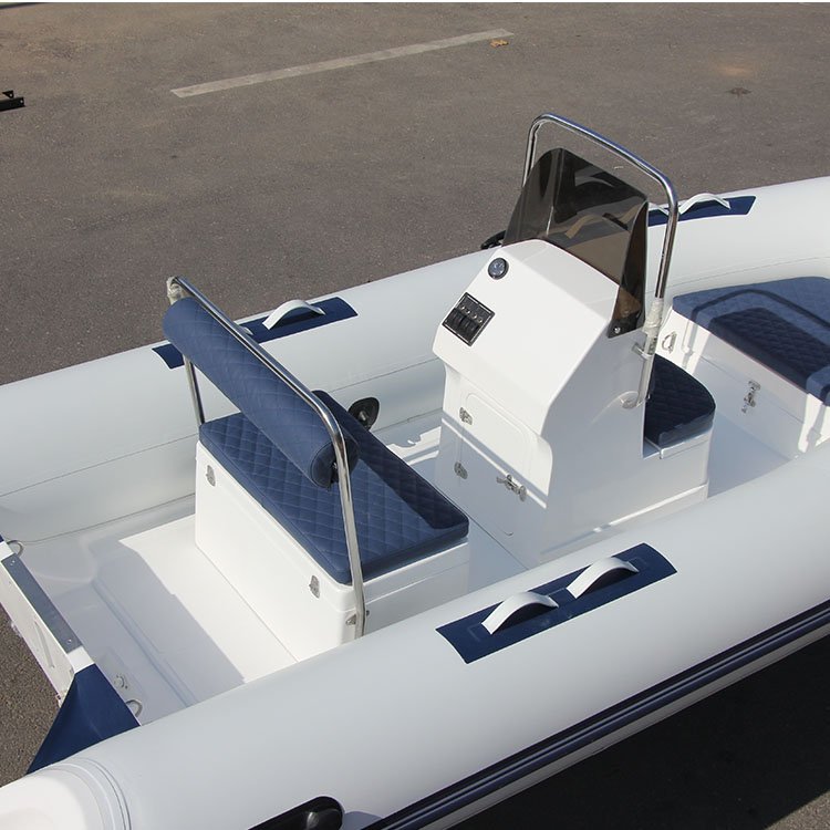 Zhenbo High Quality 3.9m Outboard Engine Rowing Boat Center Console With Teak for 6 Persons