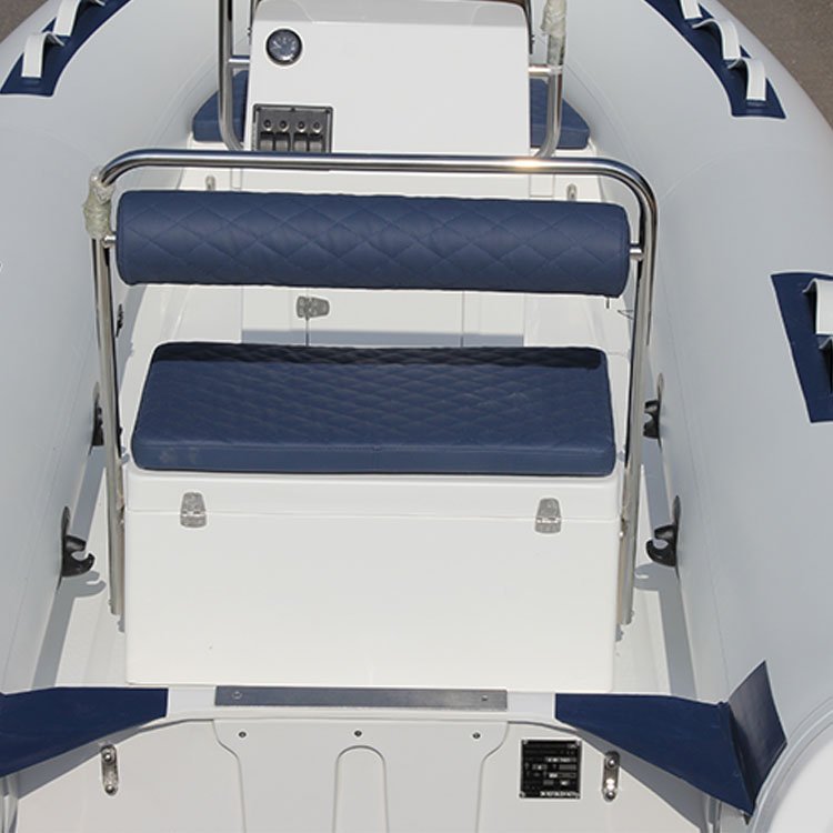 Zhenbo High Quality 3.9m Outboard Engine Rowing Boat Center Console With Teak for 6 Persons