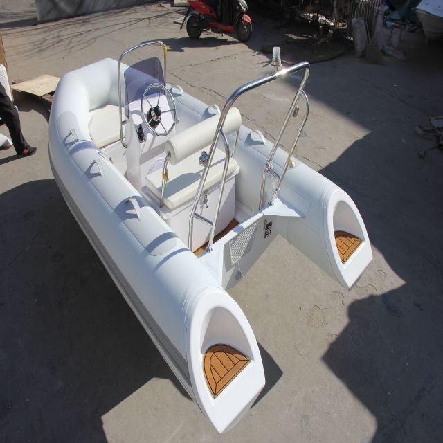 High Quality Customized Fiberglass Hull Inflatable Rib 300 Sport Boat Pedal Rowing Boat Fishing Entertainment Rivers