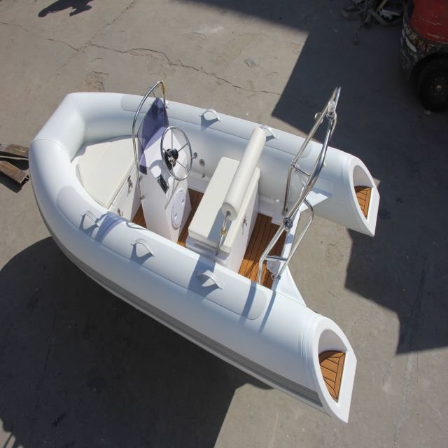 High Quality Customized Fiberglass Hull Inflatable Rib 300 Sport Boat Pedal Rowing Boat Fishing Entertainment Rivers