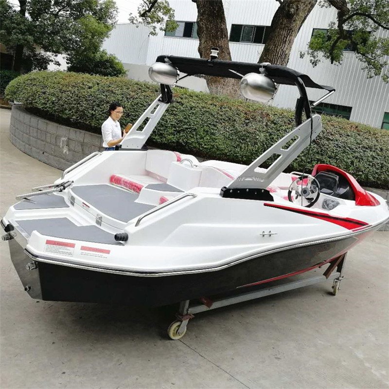 16ft Fiberglass Hull Sport and Fishing High Speed Boat Outboard Engine