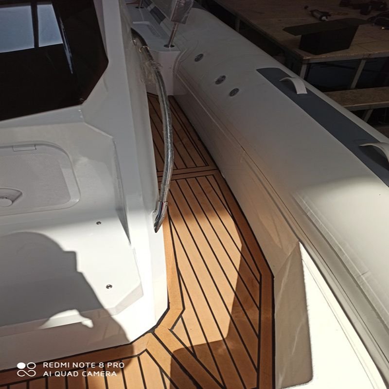 Factory Direct 6.5m Luxury Aluminum Hull RIB Yacht White Hypalon Tube Inflatable Fishing Boat With Outboard Engine Entertainment