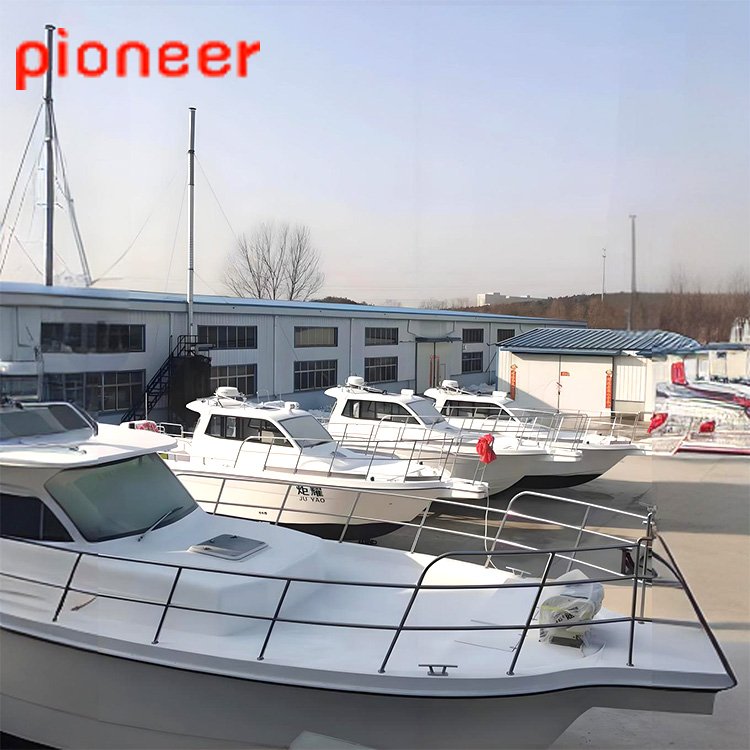 High Quality Luxury 10-Person Sport Yacht Motor Fishing Boat with Outboard Engine Fiberglass Hull