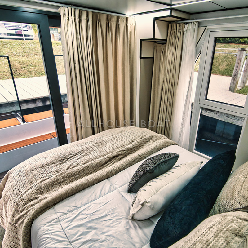 Luxury Aluminium Houseboat for Sale Water Housed Floating Yacht with Outboard Engine