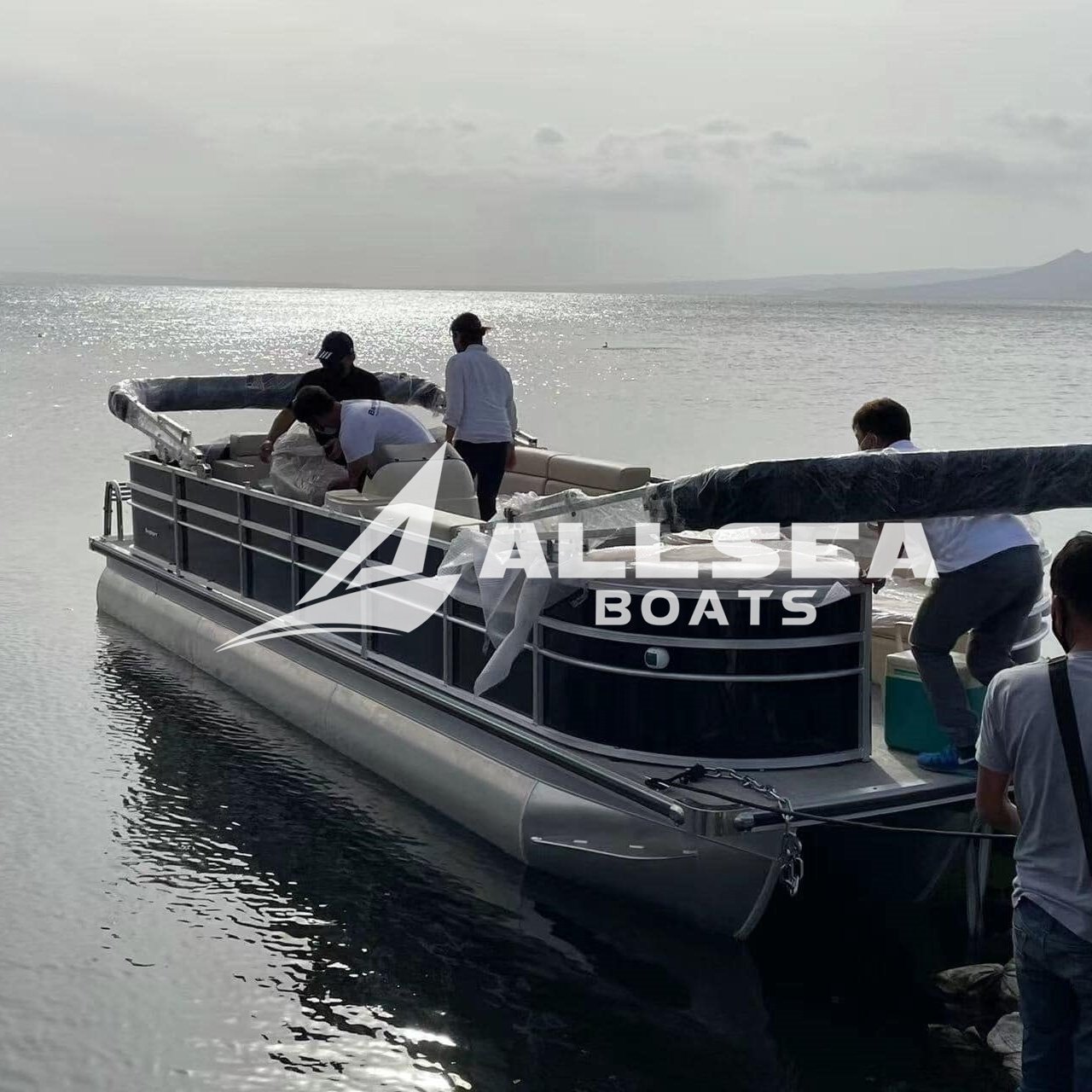 25ft/7.6m CE Approved Aluminum Inflatable Boat Pontoon Luxury Fishing Boat with with Sofa Hot Sale