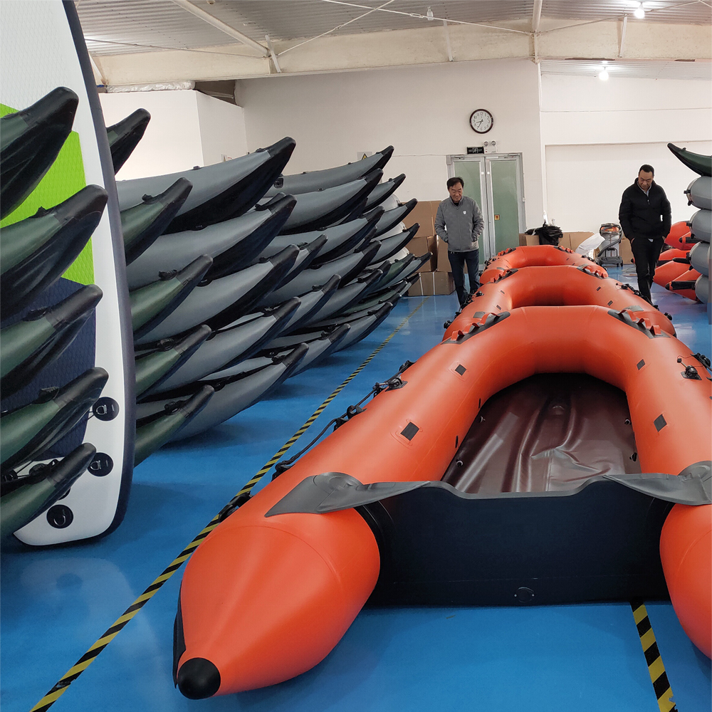 2023 Latest Design China Factory Wholesale Inflatable Boat PVC/ Hypalon Boat for Fishing, Rowing, Racing with Outboard Engine
