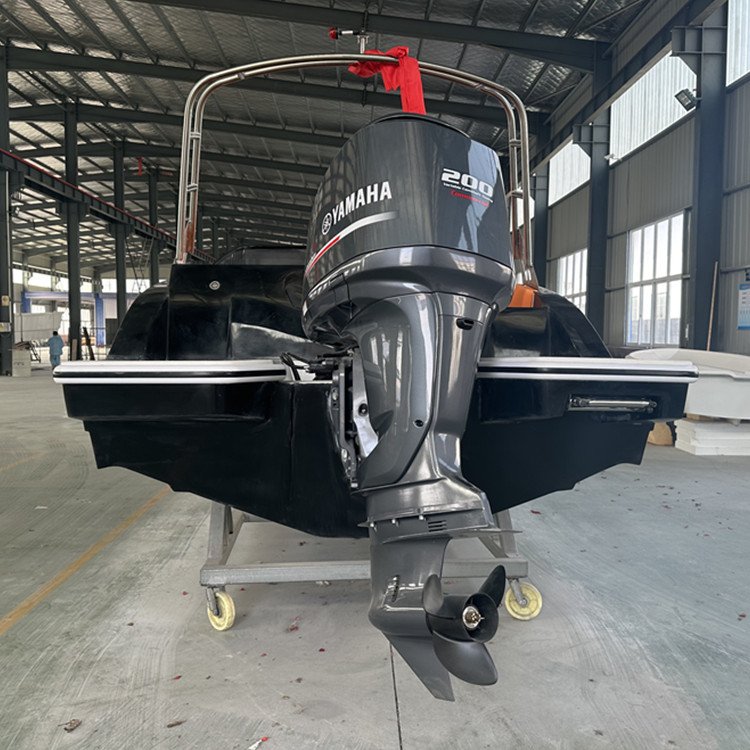 7.8m Leisure Fiberglass Fishing Vessel for Yachting and Boating Adventures