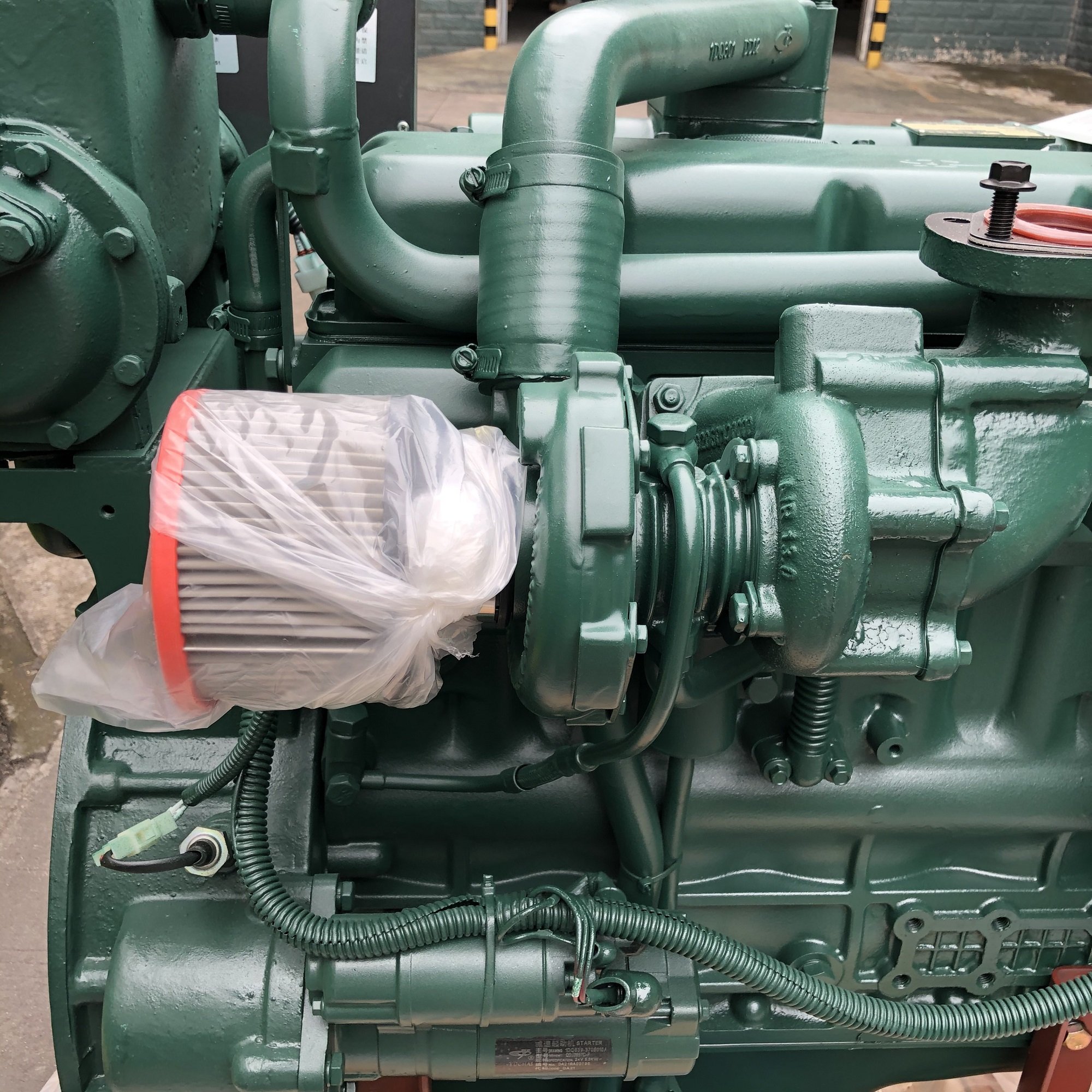 Yuchai 2 Cylinder Boat Engine 100hp Water-cooled Ship 4 Stroke Marine diesel Engine with Gearbox