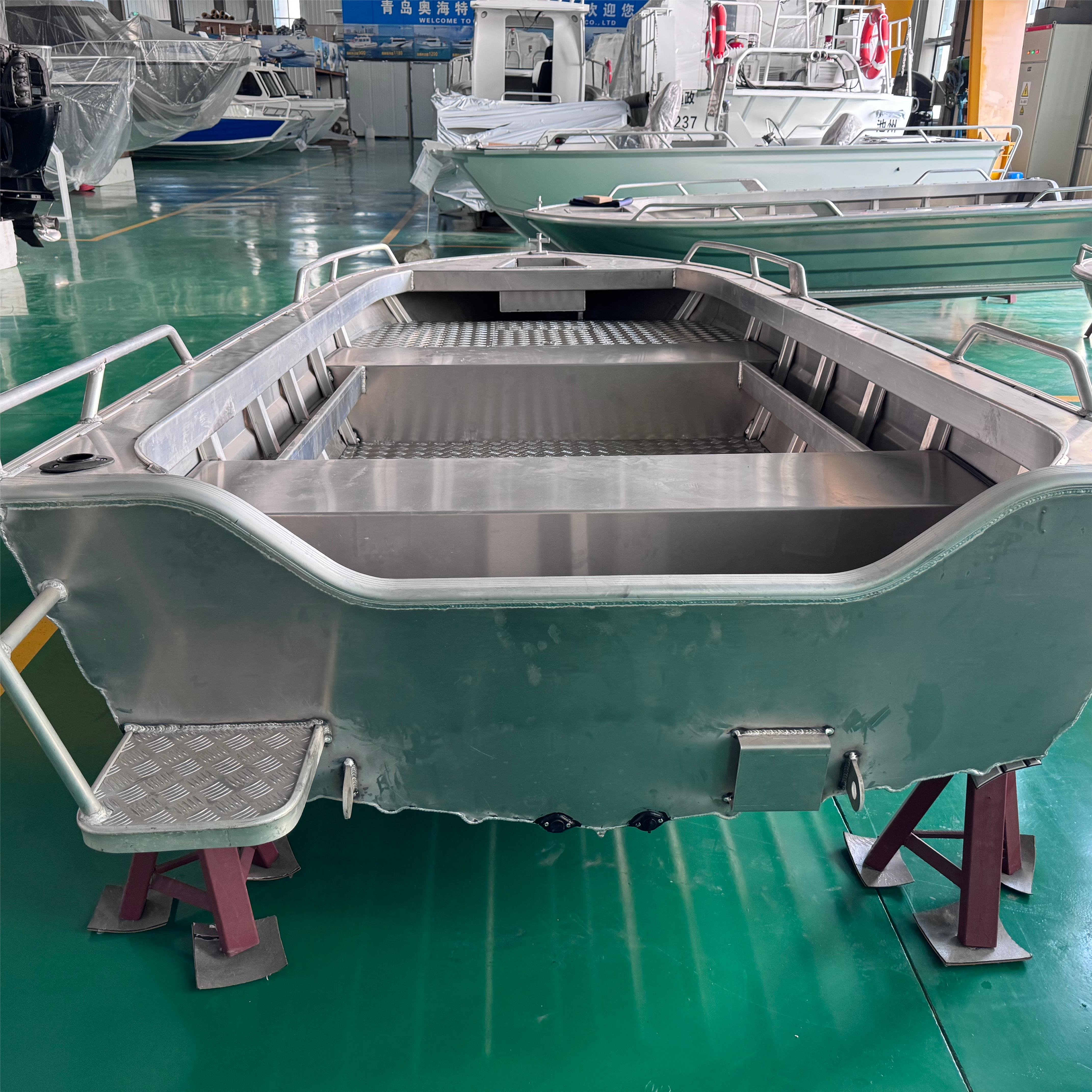 Hot Sale 4.2m/5m Aluminum Dinghy Fishing Boats Sport Style Rowing Boat with Outboard Engine for Lake and River Outdoors