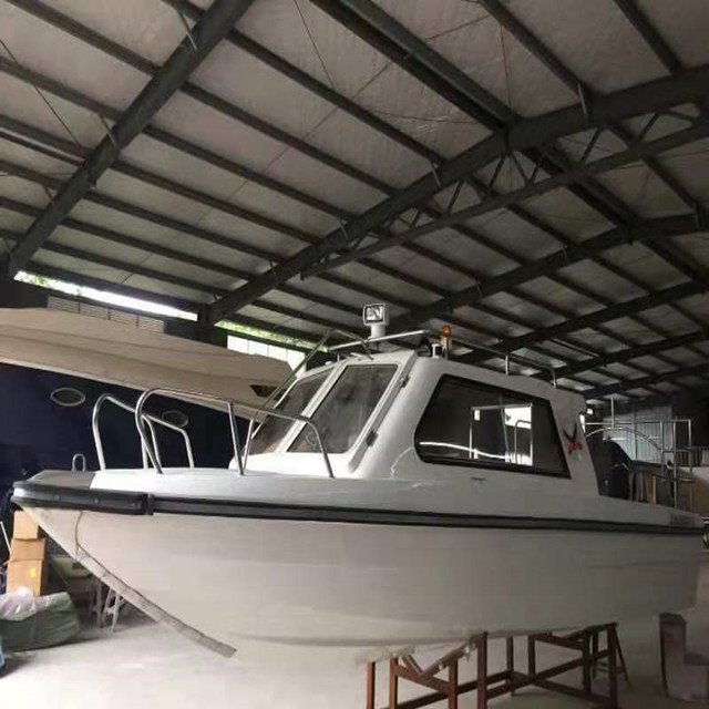 5.9m Fiberglass Full Cabin Fishing Boat with Outboard Engine