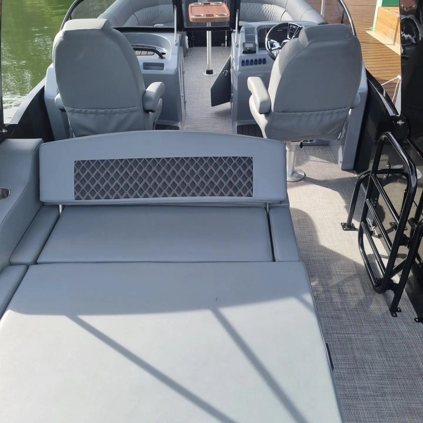 2024 Luxury 27ft Aluminum Pontoon Boat Power Engine Welded Workmanship 25ft Lake Family Leisure Party Speedboat Seats Sale