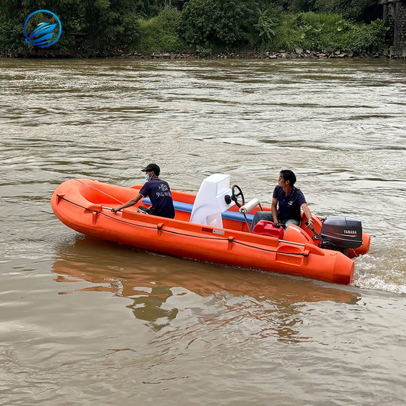 China Factory's Quality Rescue Fishing Boat Plastic RIB on Engine for American Sea Rowing Rotomolded Sea Boats