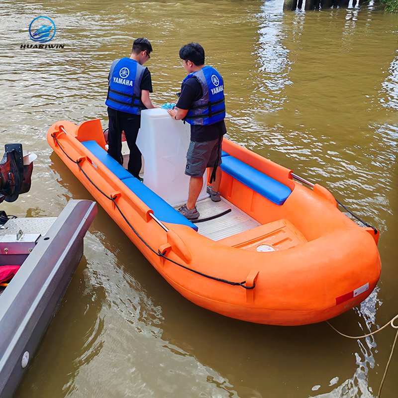 China Factory's Quality Rescue Fishing Boat Plastic RIB on Engine for American Sea Rowing Rotomolded Sea Boats