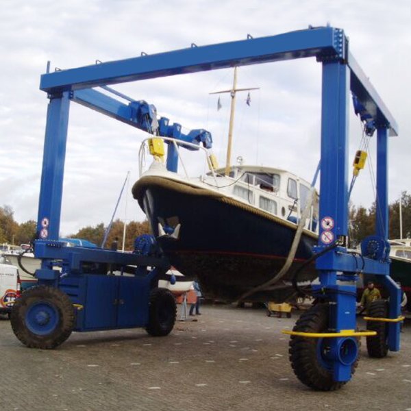 50 Ton 100 Ton Travel Lift for Large Boat Quality Hydraulic Hydro Hoist Boat Lift