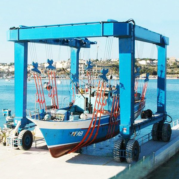 50 Ton 100 Ton Travel Lift for Large Boat Quality Hydraulic Hydro Hoist Boat Lift